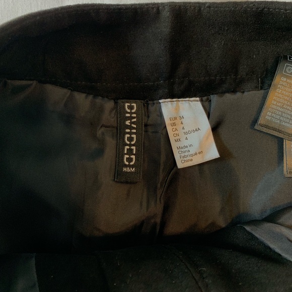 🤩 3 for $20 / Black Velvet H&M Zipper Skirt - Picture 3 of 6